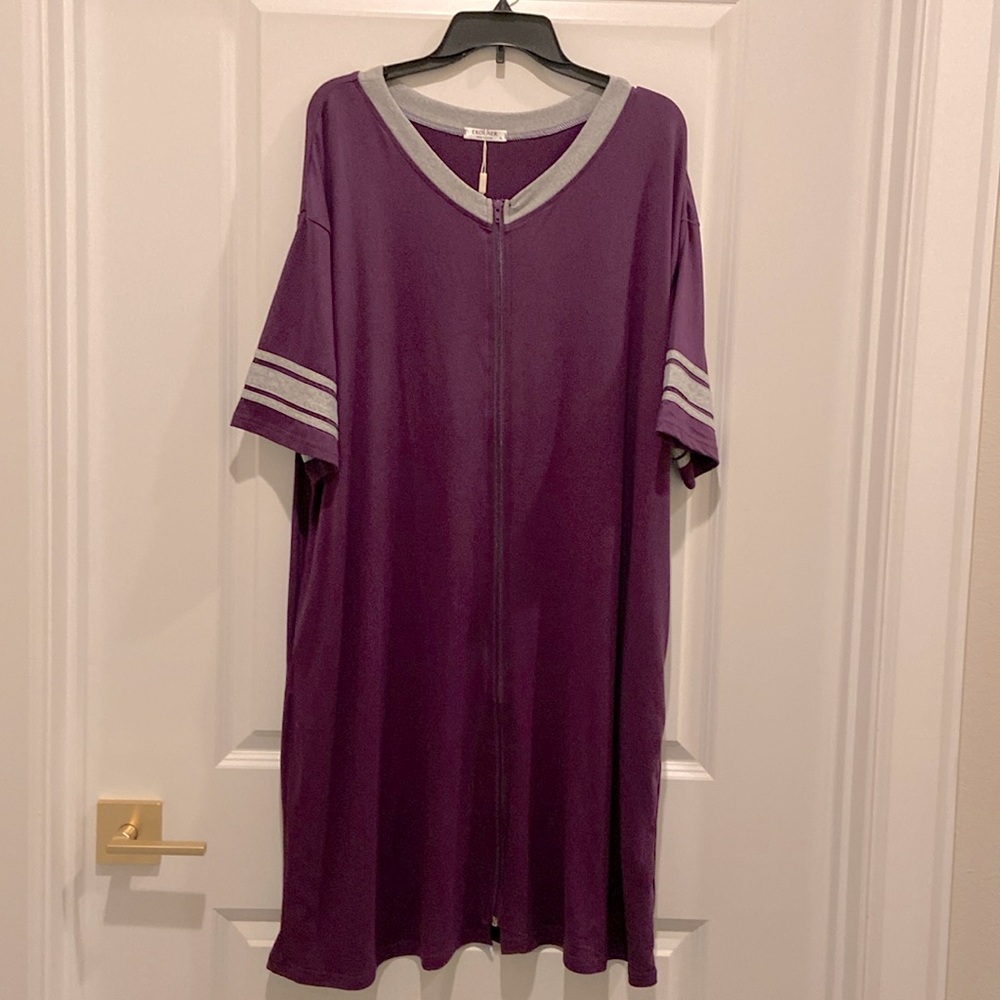 NWT Ekoauer Robe - Picture 4 of 7